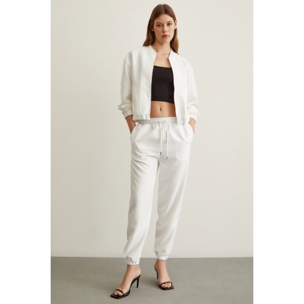 Likralı Eşofman Takımı Beyaz