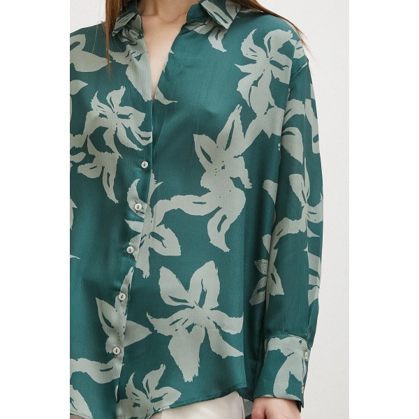 V Yaka Desenli Gofret Saten Gömlek Yeşil