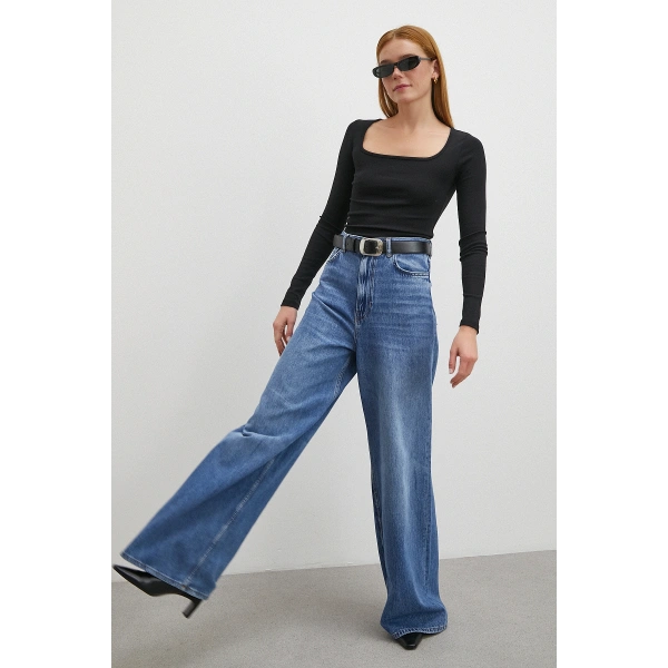 Uzun Kol Kare Yaka Bluz Siyah