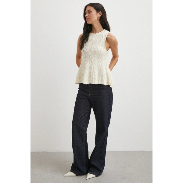 Burgu Örgü Kolsuz Triko Ekru