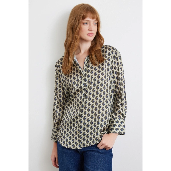 Geometrik Desenli Saten Gömlek Haki