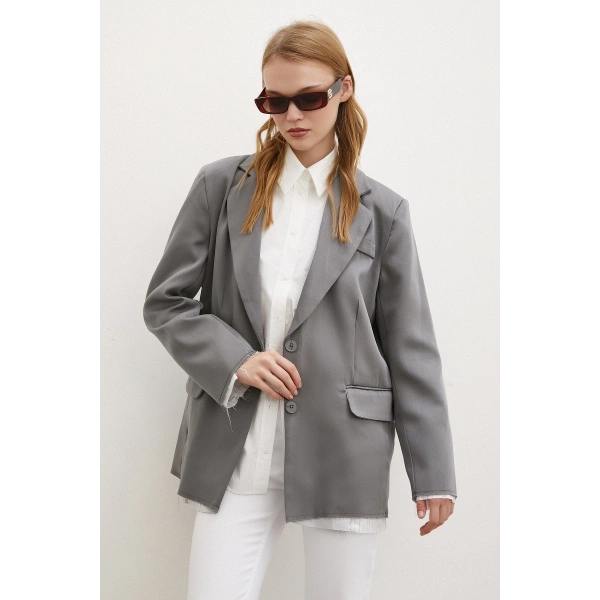 Cep Kapaklı Kesik Detaylı Blazer Ceket Gri