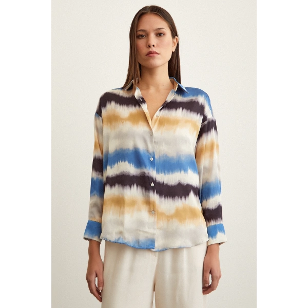 Sulu Boya Desenli Gömlek Mavi