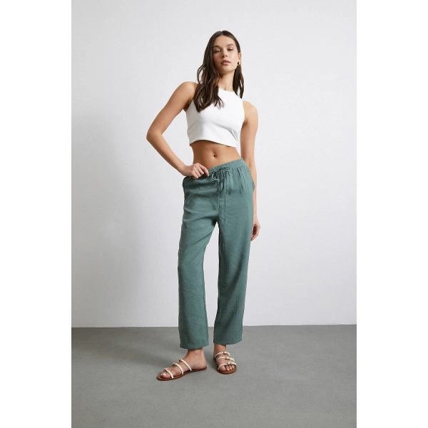 Beli Lastikli Arkası Cepli Rahat Pantolun Haki