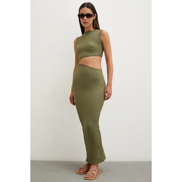 Sıfır Kol Yırtmaçlı Elbise Haki