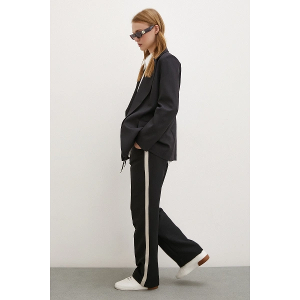 Beli Lastikli Şeritli Pantolon Siyah