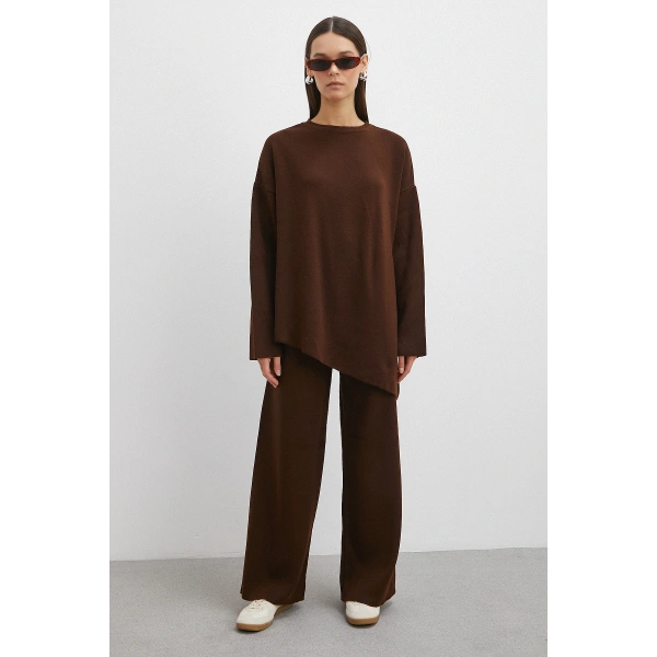 Eteği Çapraz Pantolonlu Bisiklet Yaka Takım Kahve