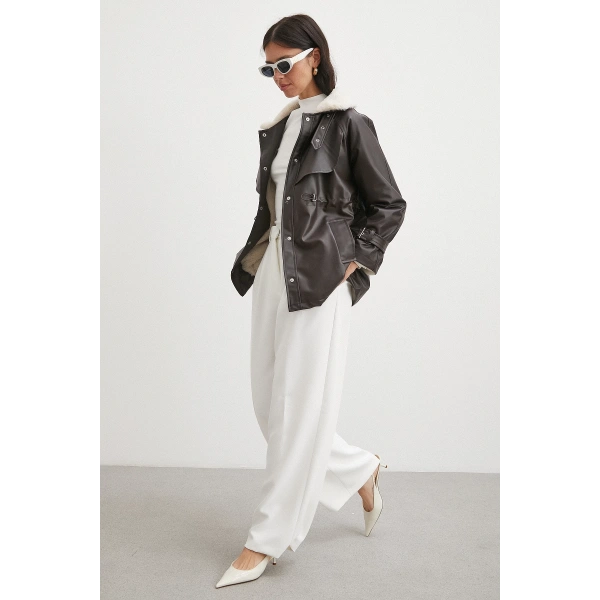 Kürklü Yaka Detaylı Deri Ceket Kahve