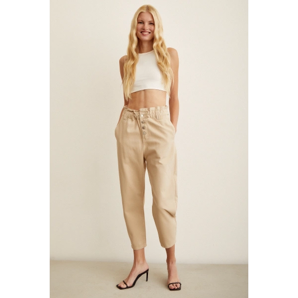 Beli Lastikli Düğme Kapalı Boyfriend Jean Bej