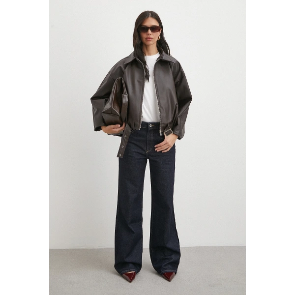 Yakalı Kemer Detaylı Deri Ceket Kahve