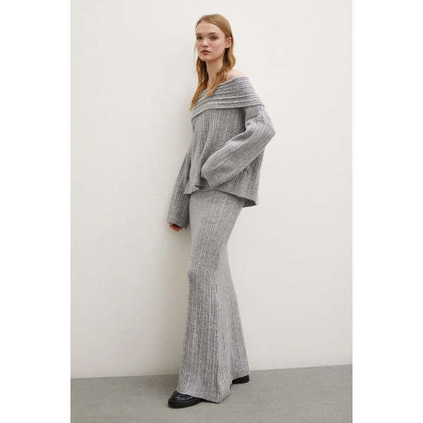 Etekli Madonna Yaka Takım Gri