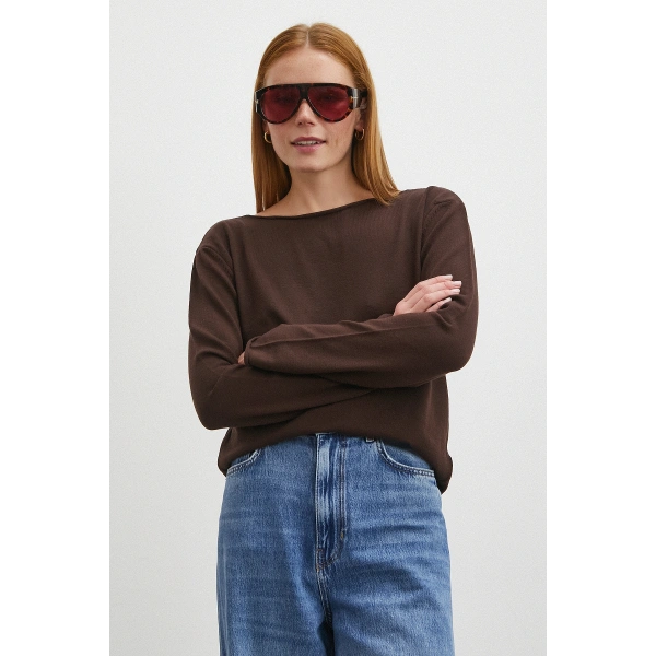 Kayık Yaka Uzun Kol Kazak Kahve