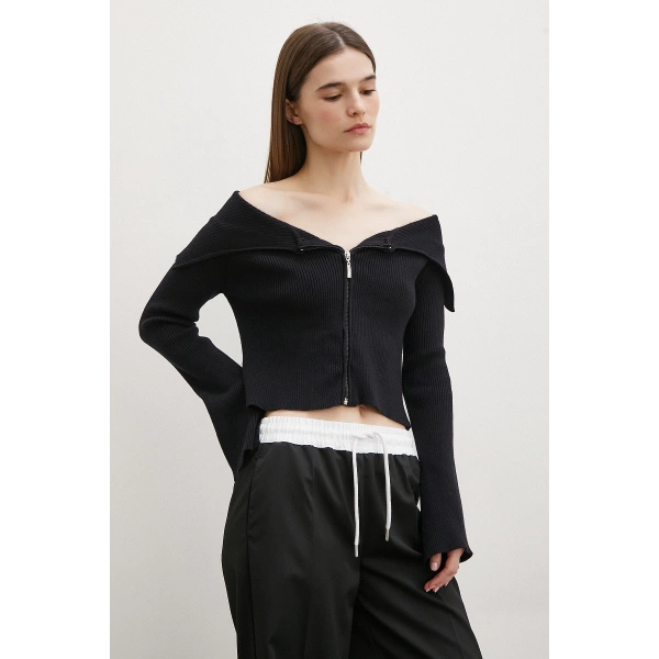 Fermuarlı Mendil Yaka Hırka Siyah