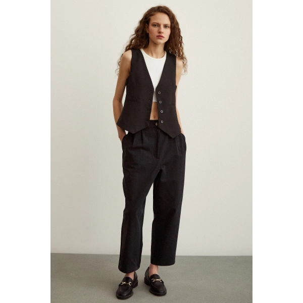 Önü Çift Pileli Pantolon Siyah