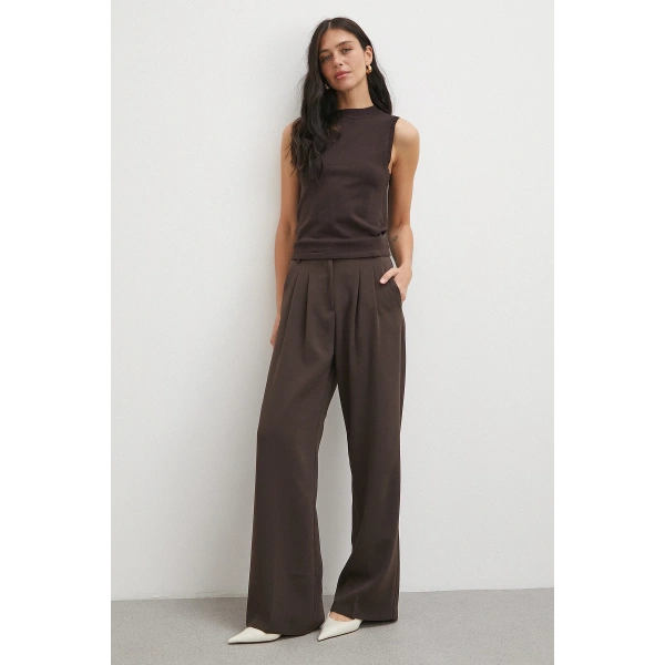 Beli Lastikli Pileli Geniş Paça Pantolon Kahve