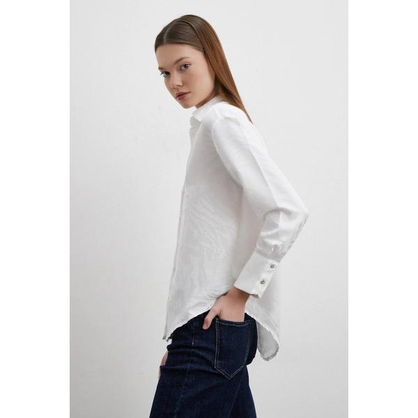 Jakarlı V Yaka Gömlek Beyaz