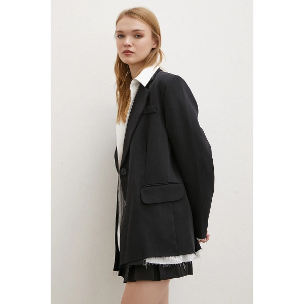 Cep Kapaklı Kesik Detaylı Blazer Ceket Siyah