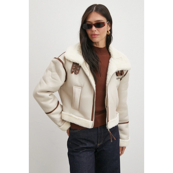 Biye Detaylı Lamine Ceket Bej