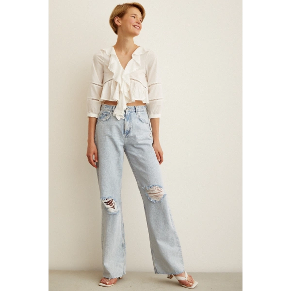 Şerit Dantel Detaylı Fırfırlı Bluz Beyaz