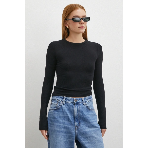 Kol Yırtmaçlı Bluz Siyah