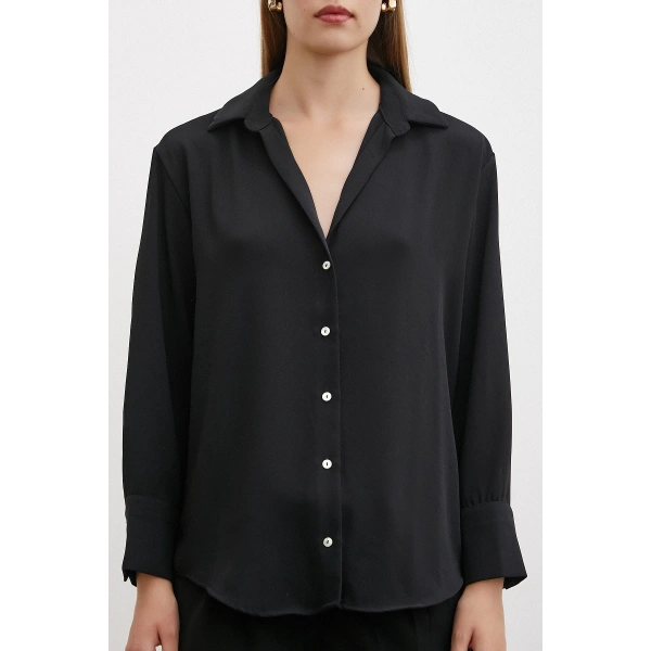 V Yaka Polyester Gömlek Siyah