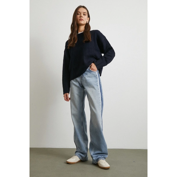 Yüksek Bel Şerit Detaylı Boru Paça Jean Mavi