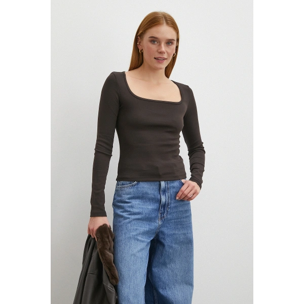 Uzun Kol Kare Yaka Bluz Kahve