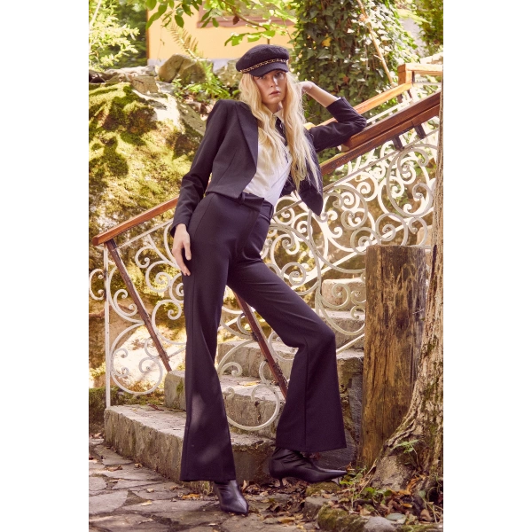 Kemerli İspanyol Paça Pantolon Siyah