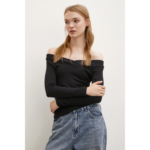 Kayık Yaka Bluz Siyah