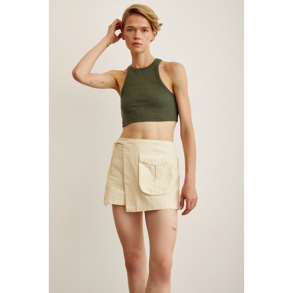 Kemer Detaylı Şort Etek Krem