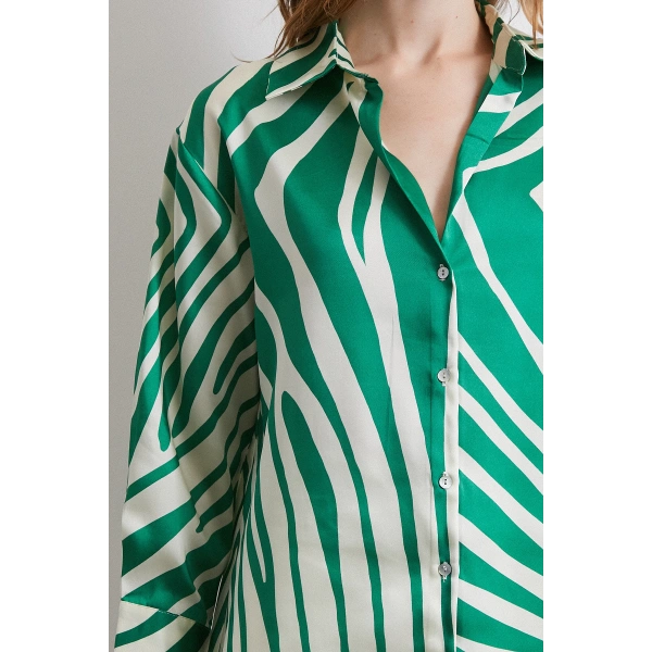 Zebra Desen V Yaka Gömlek Yeşil