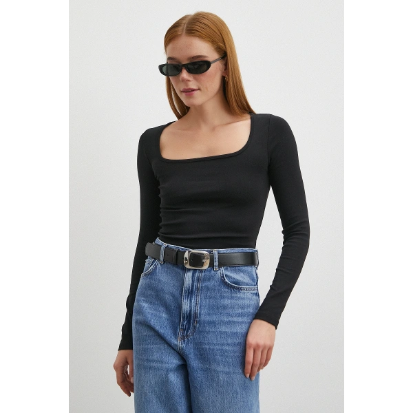 Uzun Kol Kare Yaka Bluz Siyah