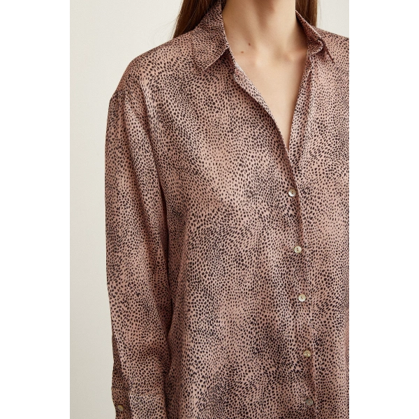 V Yaka Desenli Saten Gömlek Gül Kurusu