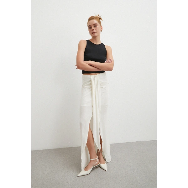 Önü Bağlamalı Yırtmaçlı Etek Ekru