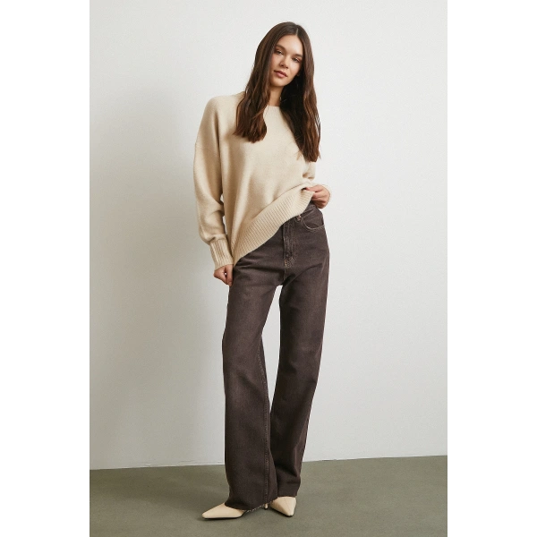 Yüksek Bel Beş Cepli Kesik Paça Jean Kahve