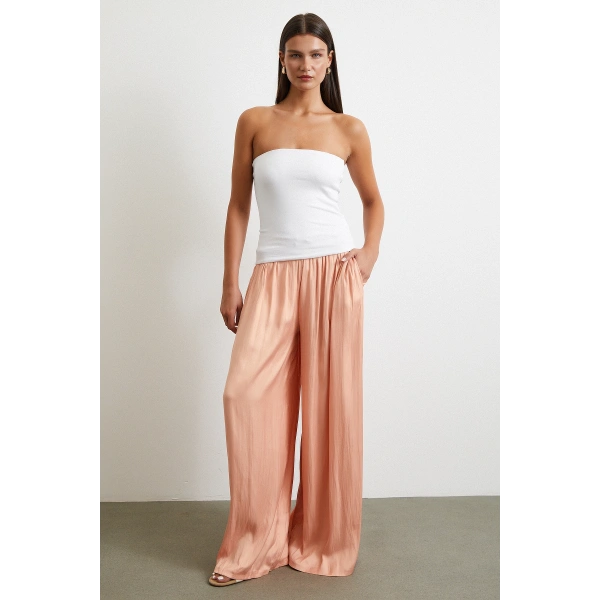 Beli Lastikli Geniş Paça Büzgülü Pantolon Pudra