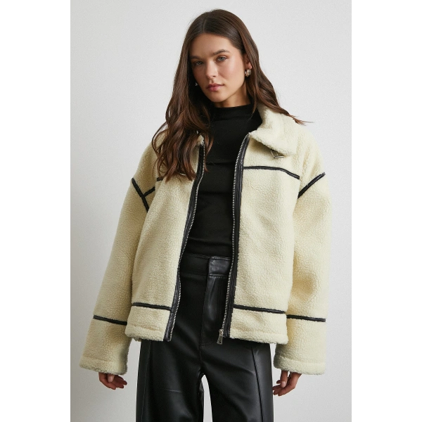 Ters Detay Lamine Biker Ceket Krem