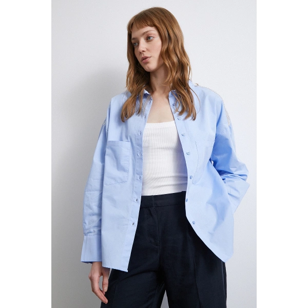 Omuzda Boncuk Detaylı  Oversize Gömlek Mavi