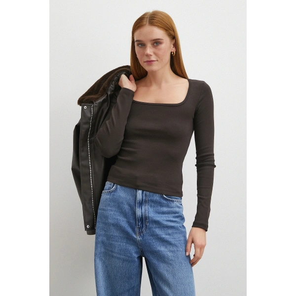 Uzun Kol Kare Yaka Bluz Kahve