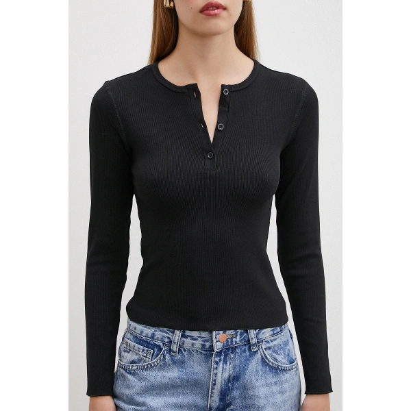 Önü Düğmeli Kaşkorse Bluz Siyah