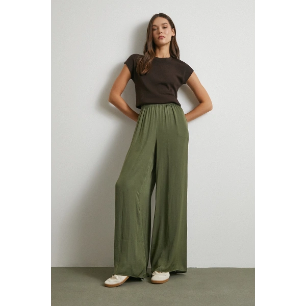 Beli Lastikli Dökümlü Geniş Paça Pantolon Haki