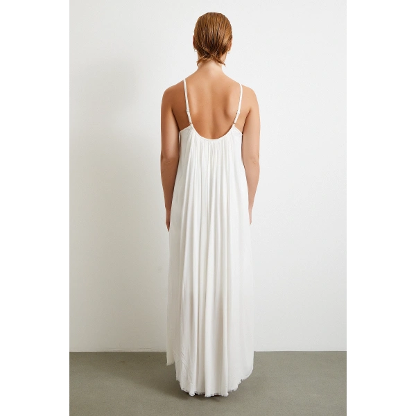 Askılı Piliseli Geniş Elbise Beyaz