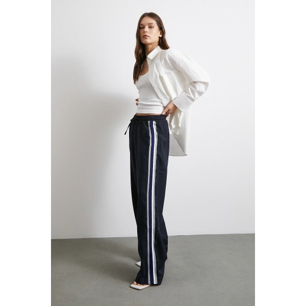 Beli Lastikli Çift Şeritli Pantolon Lacivert