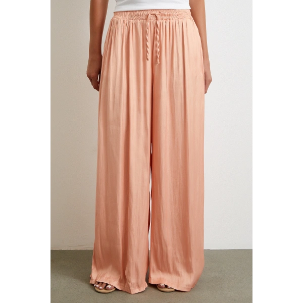 Beli Lastikli Geniş Paça Büzgülü Pantolon Pudra