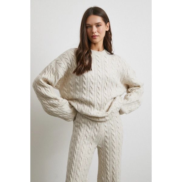 Desenli Şardonlu Triko Takım Ekru