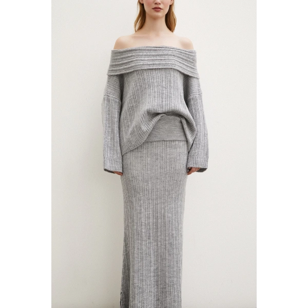 Etekli Madonna Yaka Takım Gri