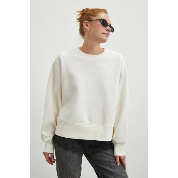Eteği Dantelli Oversize Sweatshirt Beyaz
