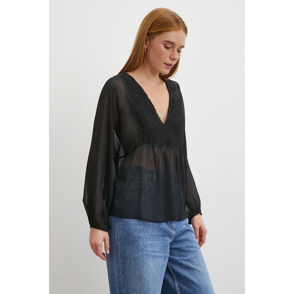 V Yaka Dantelli Transparan Bluz Siyah