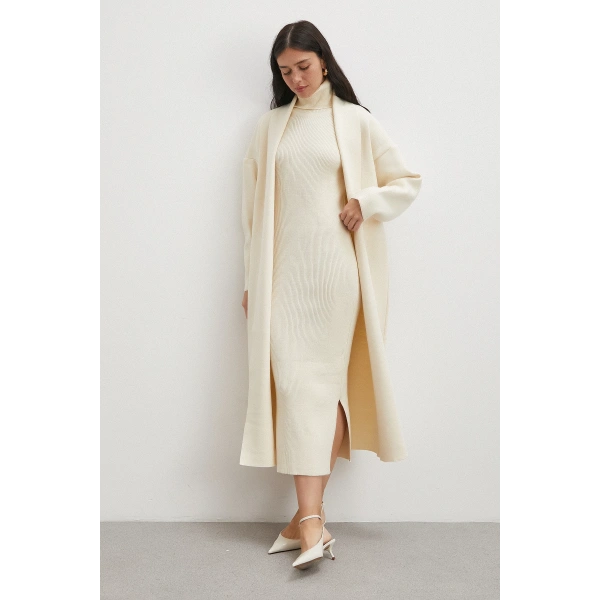 Uzun Elbiseli Hırka Triko Takım Ekru