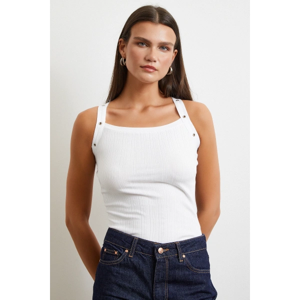 Arkası Çapraz Bağlamalı Top Beyaz